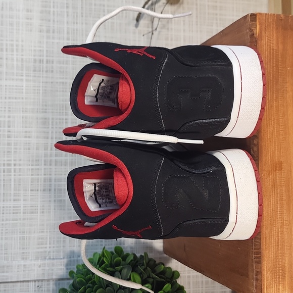 Nike Air Jordan 1st flight Premium, Mid, Black Red, Basketball Shoes - Picture 2 of 5